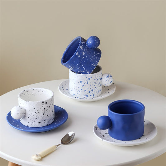 Tazza e piattino blu