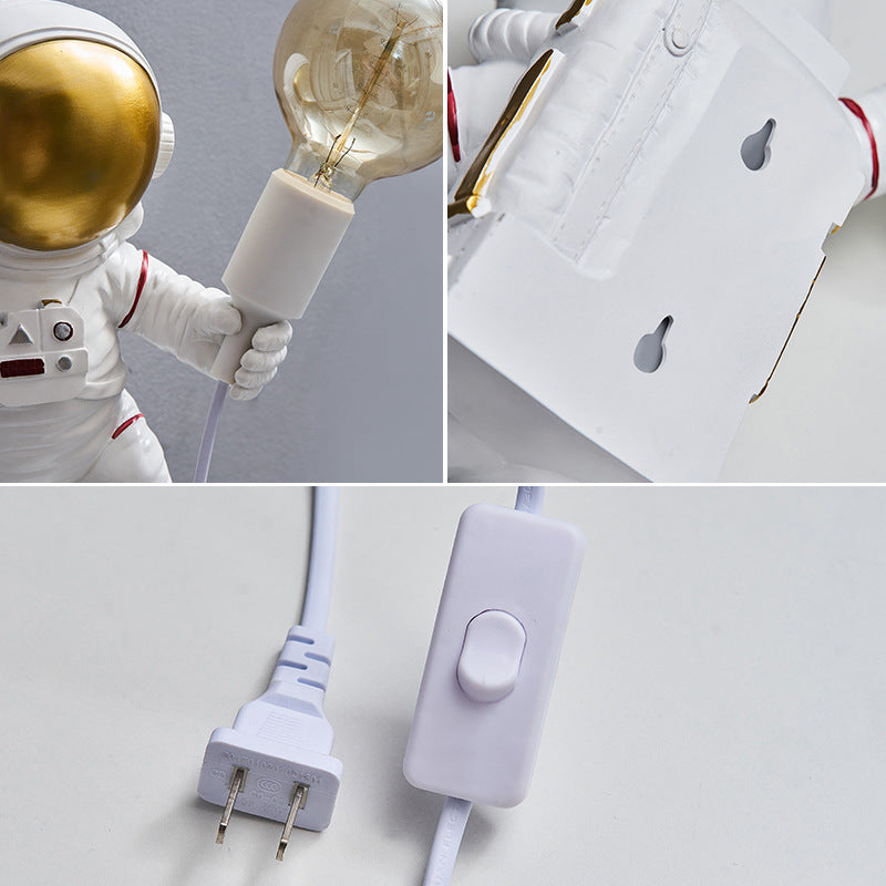 Statua astronauta moderna