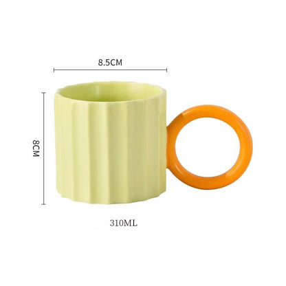 Tazza con orecchie grandi