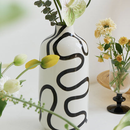 Vaso linee astratte