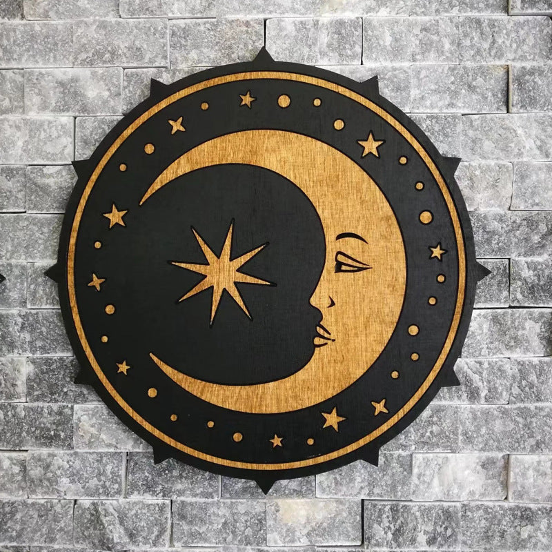 Appeso Sole e Luna