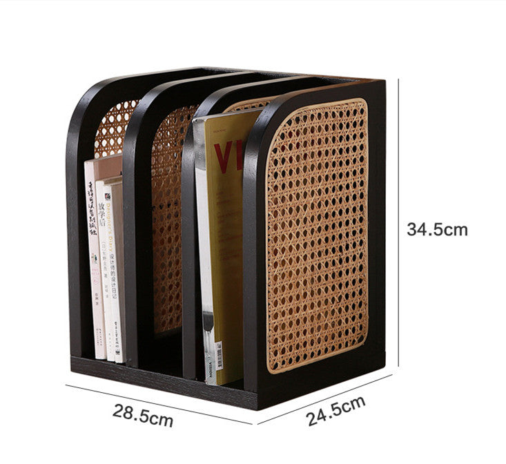 Libreria in legno e rattan