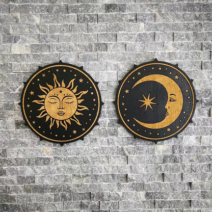 Appeso Sole e Luna