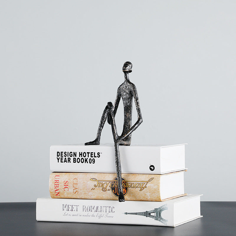 Statuetta astratta nordica