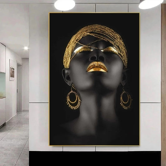 Poster Donna africana con accessori oro astratti