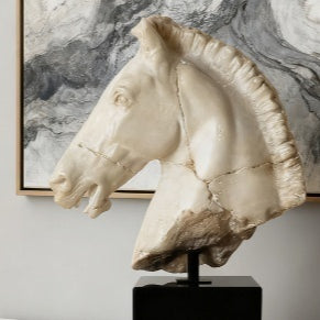 Scultura testa di cavallo