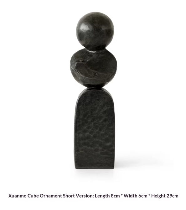Scultura astratta nera