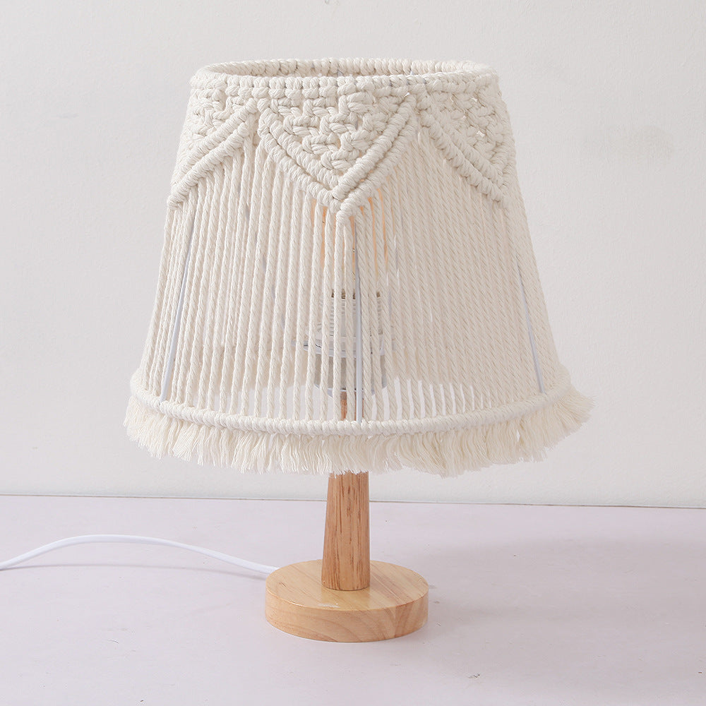 Lampada da comodino intrecciata