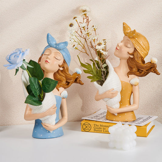 Figura Ragazza con Bouquet