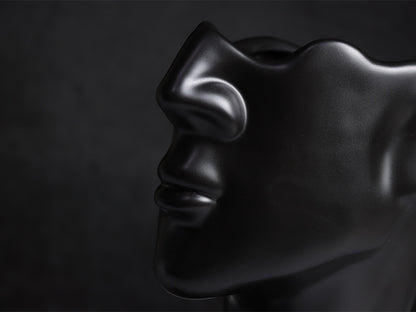Scultura ceramica volto