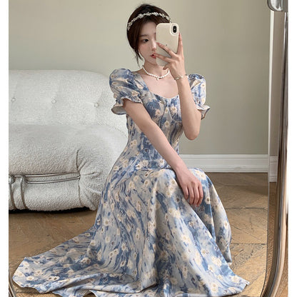 Vestito blu floreale