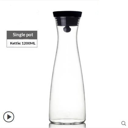 Caraffa di vetro