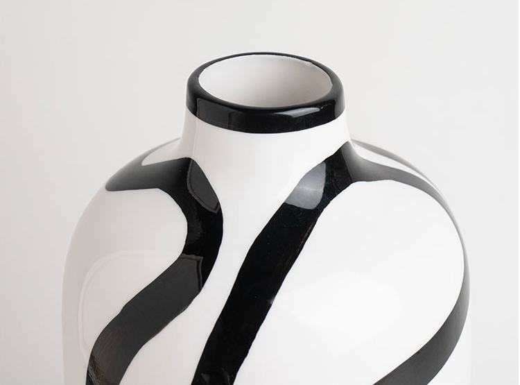 Vaso linee astratte