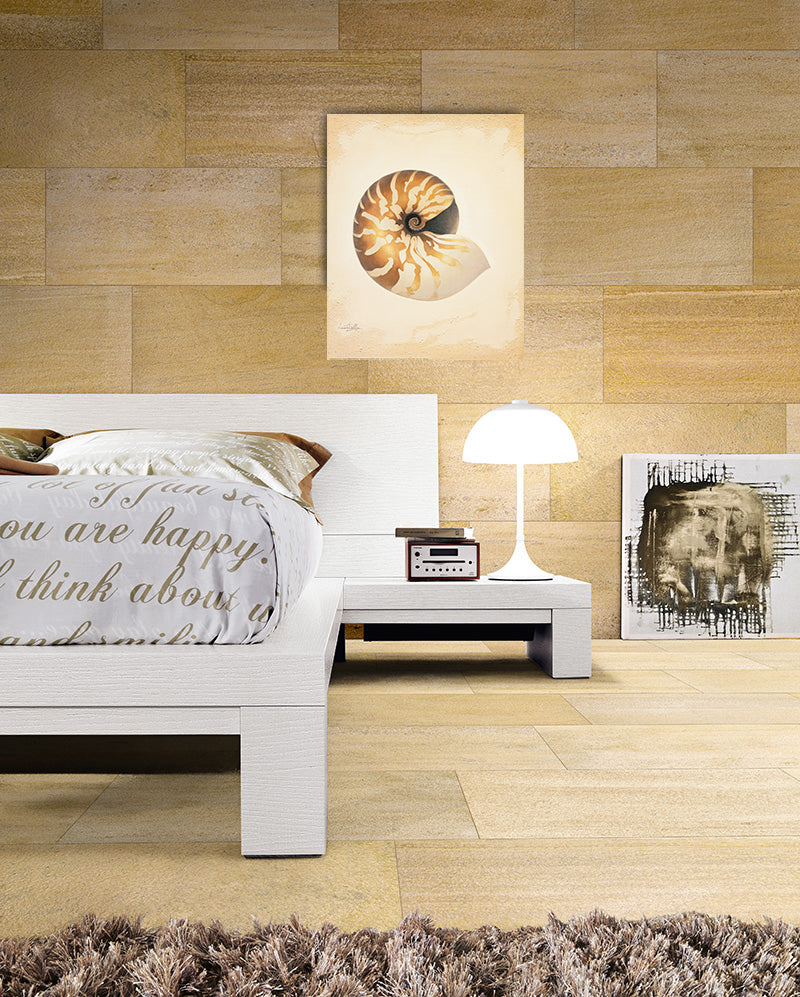 EC18208 amb