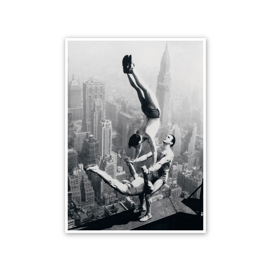 Acrobats at the Empire State Building cm 50x70