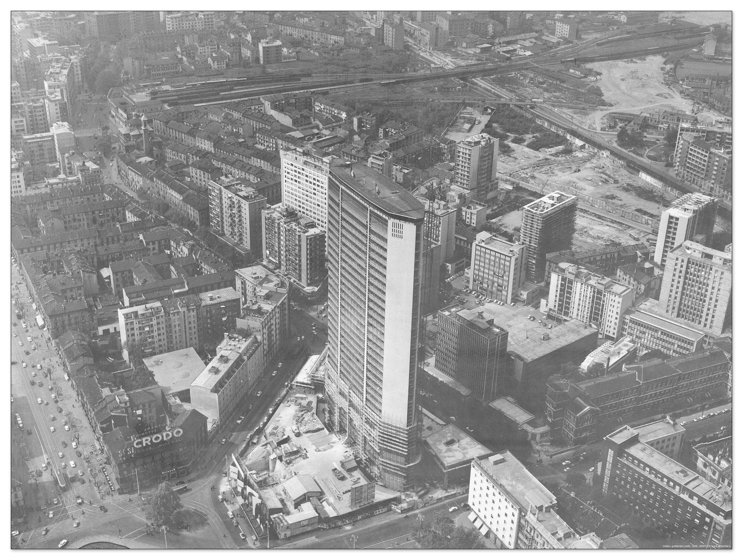 Milano, Pirelli cm 80x60
