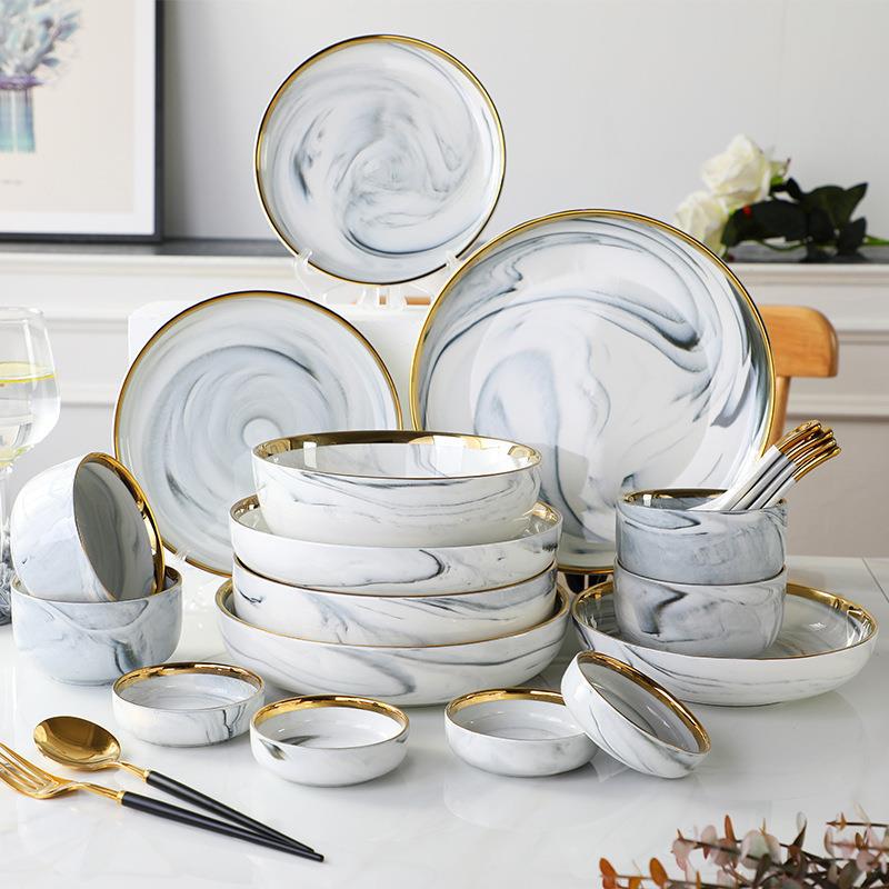 Set stoviglie ceramica