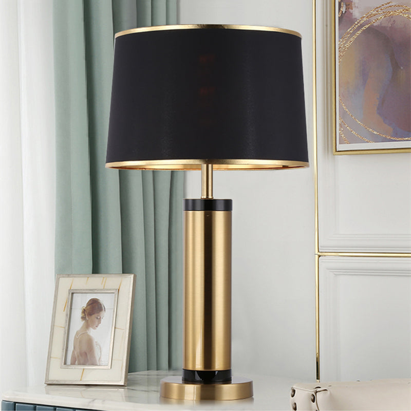 Lampada comodino nordica