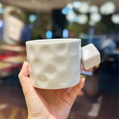 Bicchiere ceramica manico quadrato