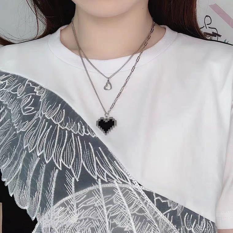 Collana pixel cuore