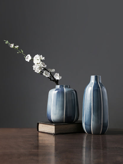 Vaso di ceramica moderno