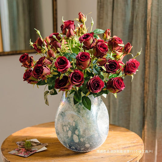 Decorazione fiori rosa retrò