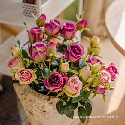 Decorazione fiori rosa retrò