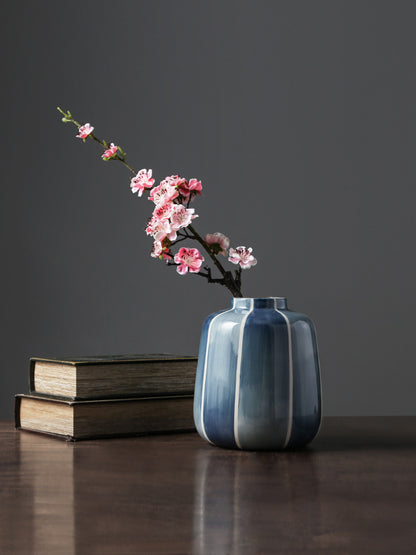 Vaso di ceramica moderno