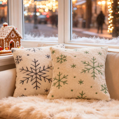 Cuscino bianco ricamato fiocchi neve