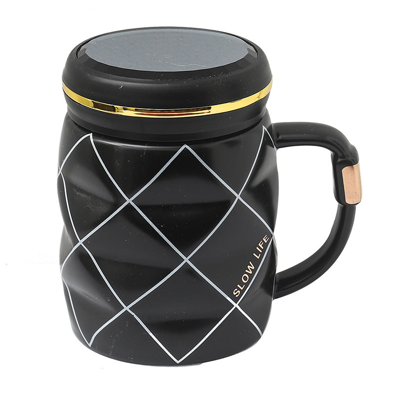 Tazza bianca e nera grande