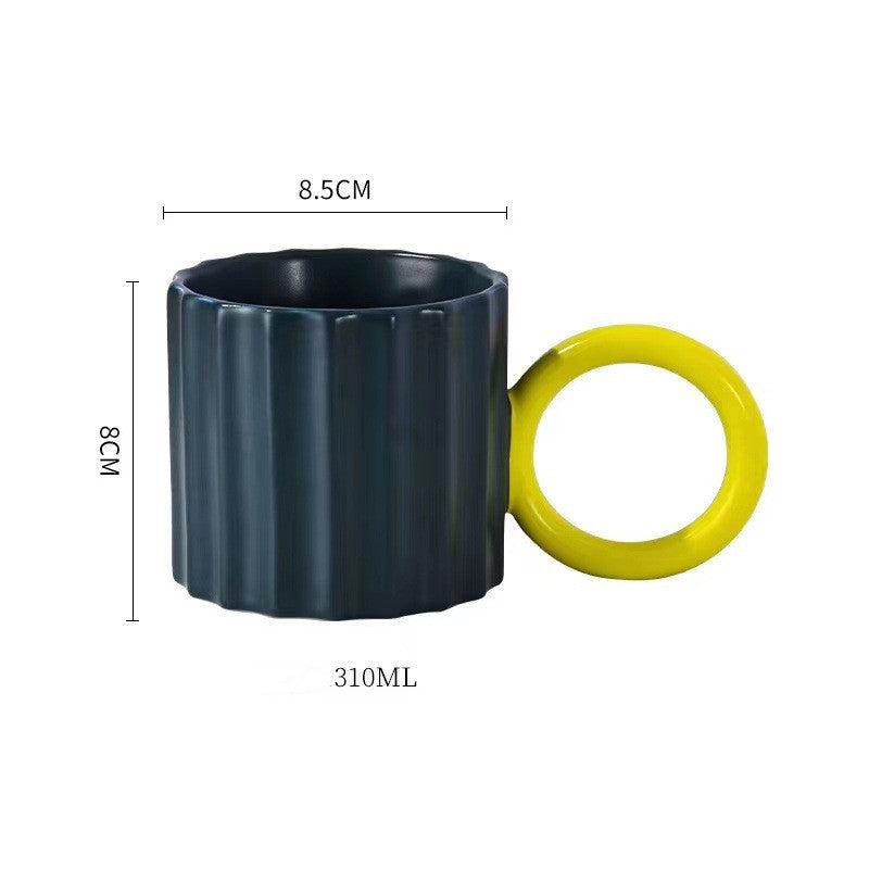 Tazza con orecchie grandi