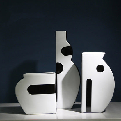 Ornamento in ceramica con fiori
