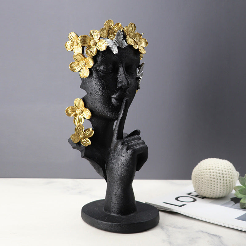 Scultura astratta moderna