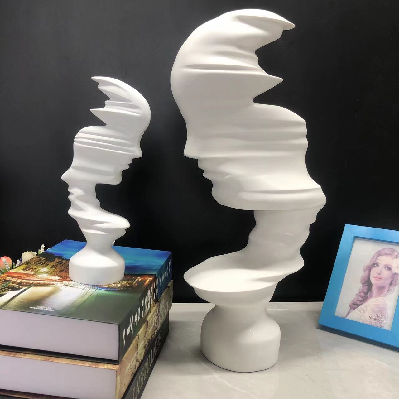 Scultura astratta